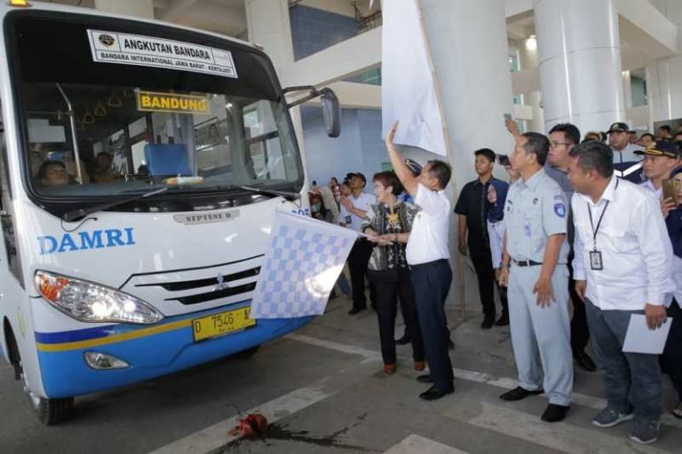Damri Moda Transportasi Pertama Terintegrasi Ke Bandara Kertajati