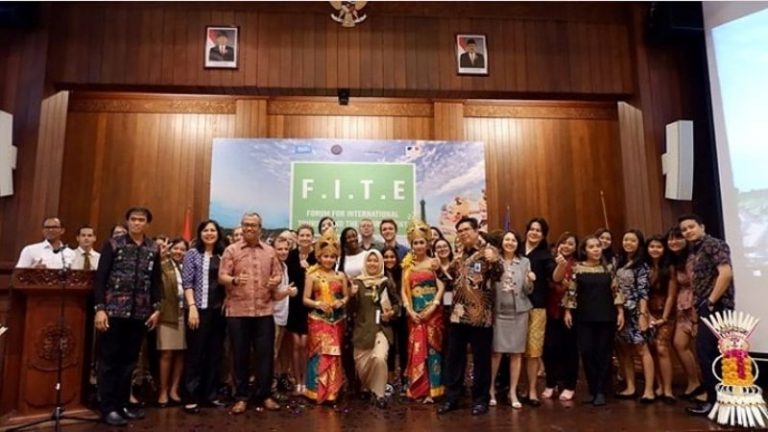 STP Bali Juara Lomba Video Essay FITE 2018