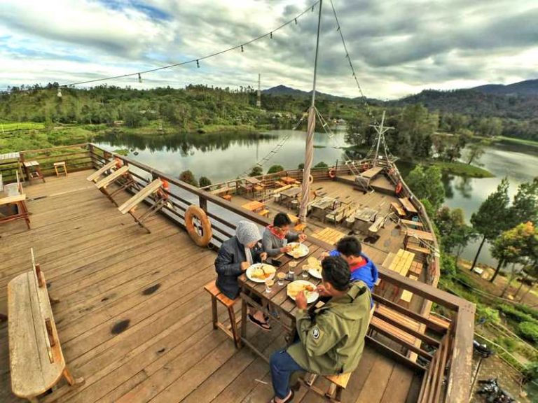 Pemkab Bandung Gratiskan Investasi Wisata Nomadik