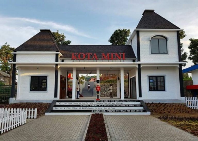 Begini Kota Mini Eropa Di Lembang