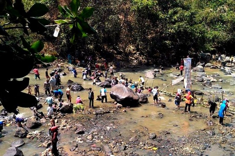 Serunya “Ngubek Lauk” Di Cikundul Sukabumi
