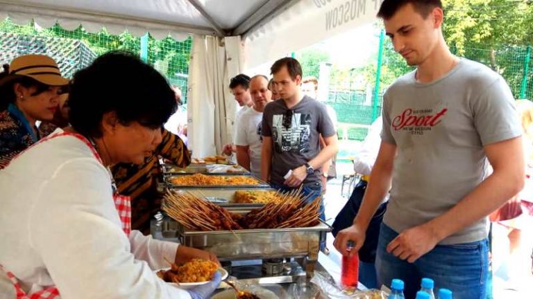Sate dan Nasi Goreng Masih Menjadi Favorit Wisman