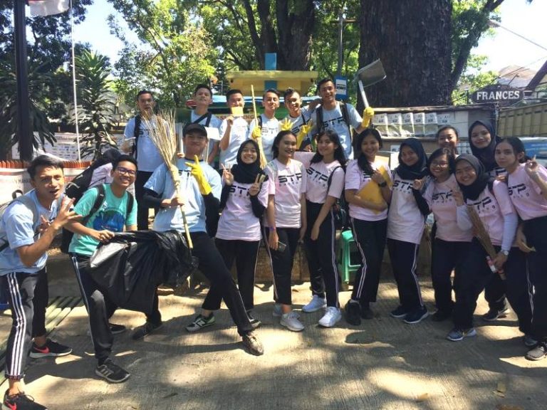 Ribuan Mahasiswa STP Bandung Turun Ke Jalan