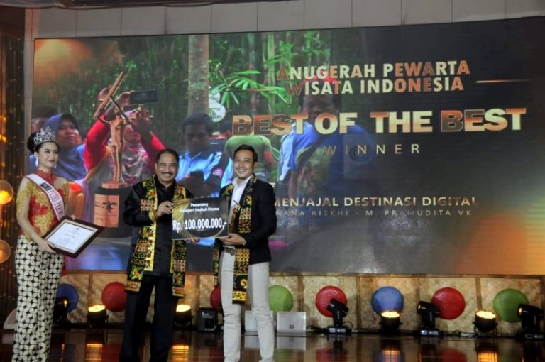 Jelajah Pulau Naga Raih Anugerah Pewarta Wisata 2018
