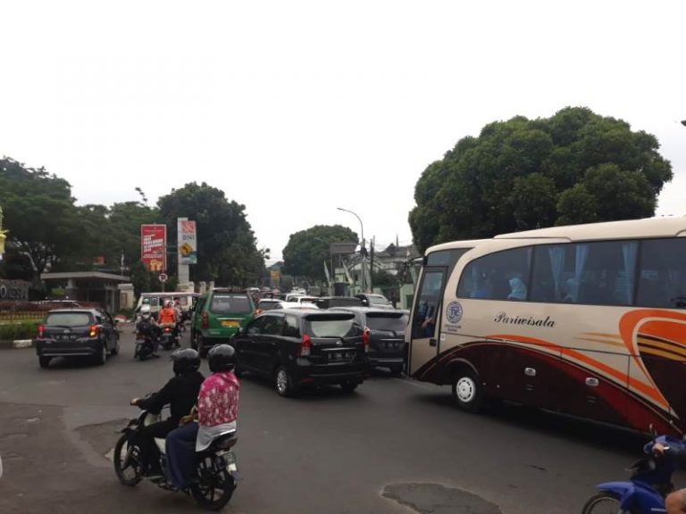 Bandung Dikepung Macet Dimana-mana
