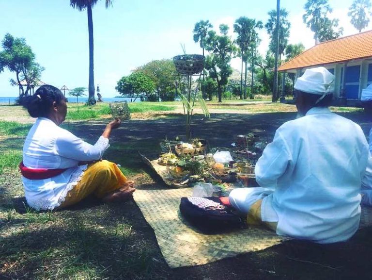 Ribuan Orang Bersiap Mengikuti Pemuteran Bay Festival