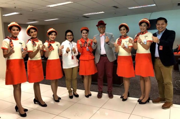 Mengenang Generasi 70-an, Garuda Indonesia Hadirkan Nuansa Oranye