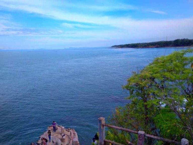 Hotel di Pantai Marbella dan Pantai Anyer Tetap Buka