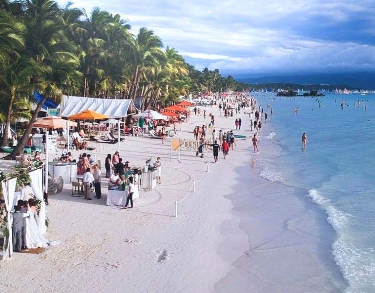 Ini Bedanya Penutupan TN Komodo dan Pantai Boracay Di Filipina
