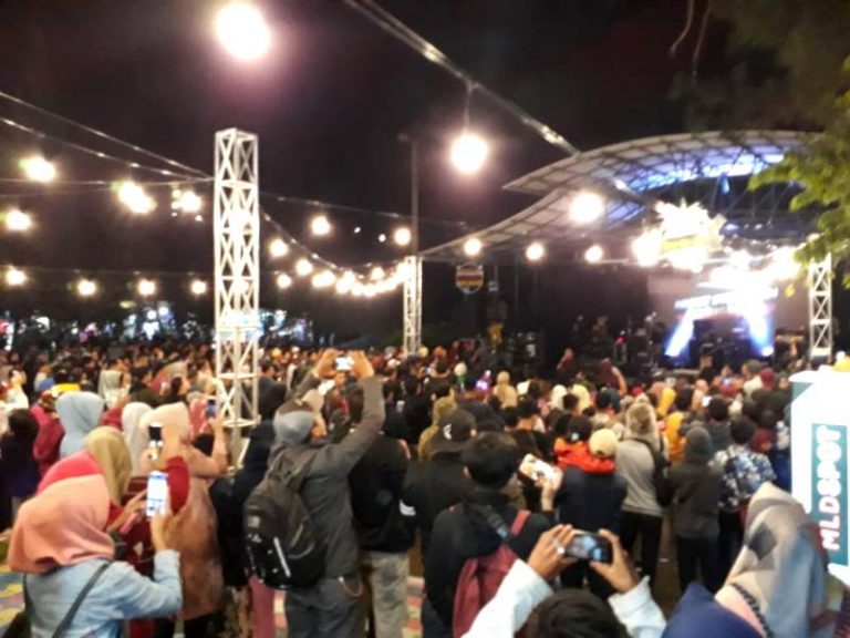 Sentuhan DJ Point Pro Bikin Pengujung Sari Ater Puas