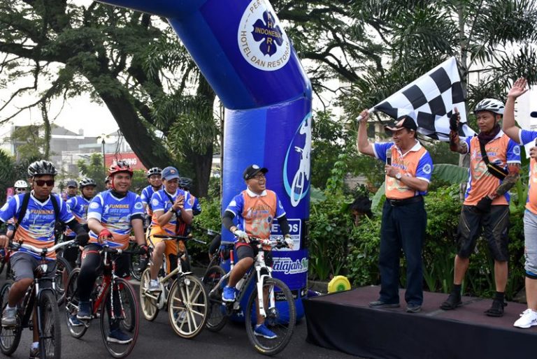 Fun Bike HUT PHRI Jabar Meriah