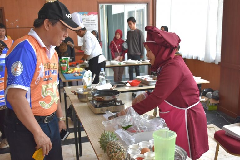 Lomba Masak ICA-PHRI Tampilkan Berbagai Tumpeng Unik