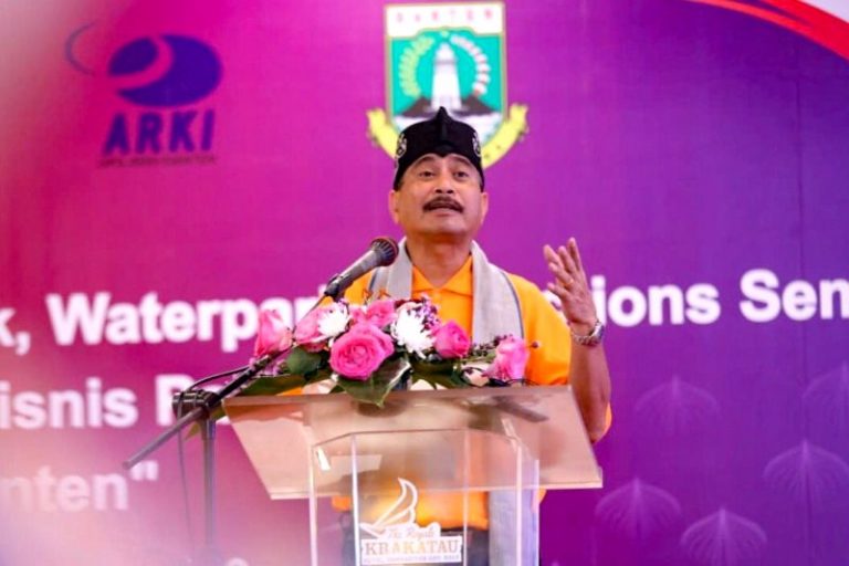 Menpar Minta Pemda Segera Cabut Status Darurat