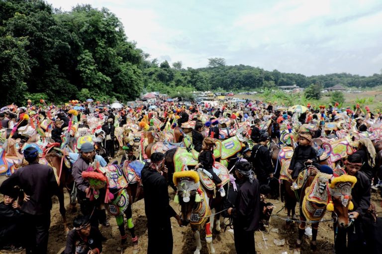 300 Kuda Renggong Ramaikan Hardfest #3 Pesona Jatigede