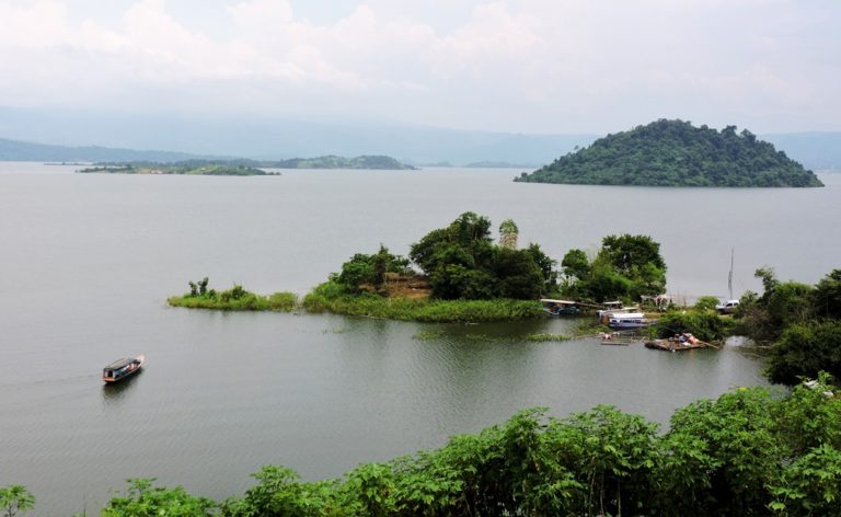 Menikmati Keindahan Panorama Waduk Jatigede dari Tanjung Duriat