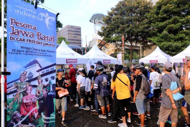 Siomay,Batagor dan Surabi Warnai Pesona Jabar Di CFD Jakarta