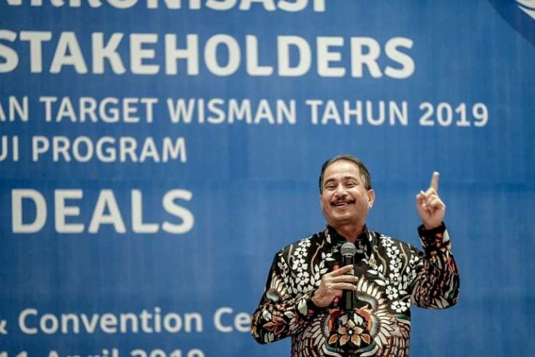 Tinggalkan “Walk in Service” Perkuat Sistem Digital
