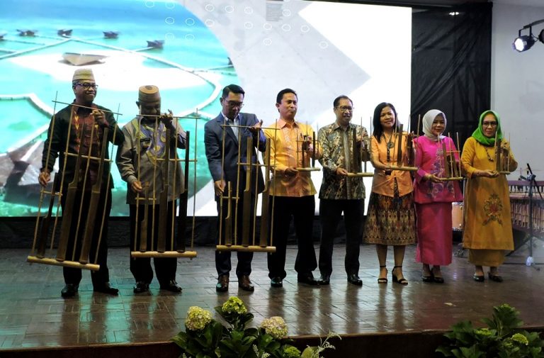 Gubernur Jabar Buka Travel Mart STP Bandung 2019