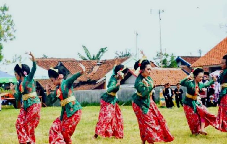 Gebyar Seni dan Tari Bangreng Ramaikan HUT Sumedang Ke-441