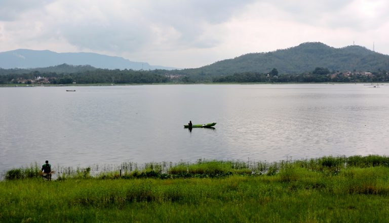 Menikmati Pesona Keindahan Waduk Darma Kuningan