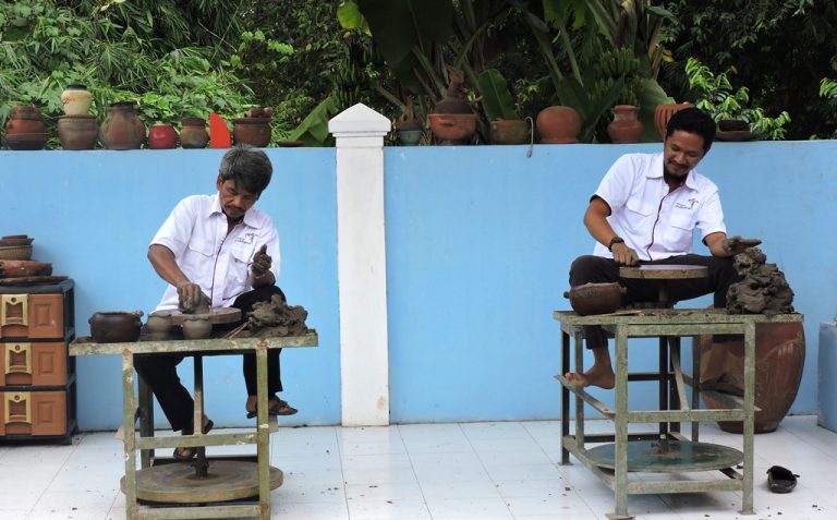 Sitiwinangun, Desa Wisata Penghasil Gerabah Kelas Dunia