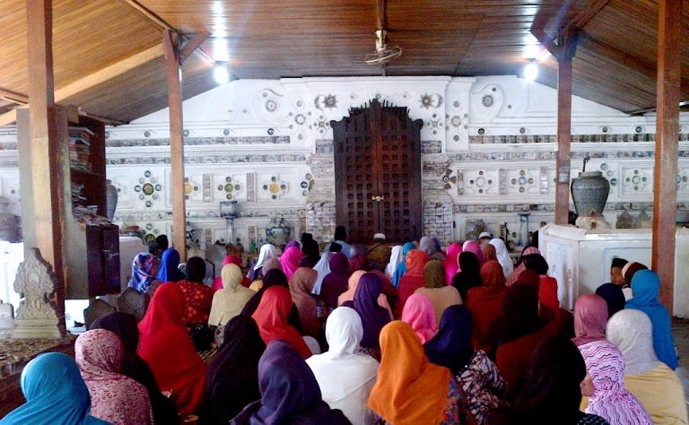 Situs Makam Sunan Gunung Jati, Destinasi Wisata Religi di Cirebon