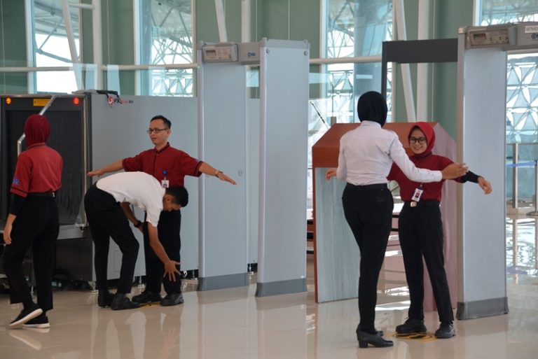 Horee, Bandara Husein Jadi Pindah Ke Kertajati