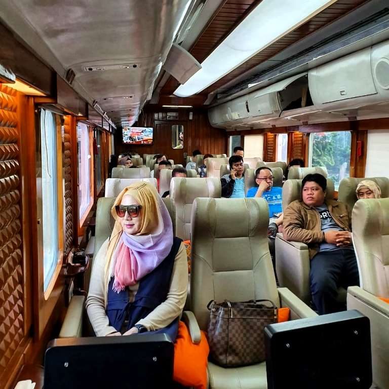 Kereta Wisata Juga Diburu Para Pemudik