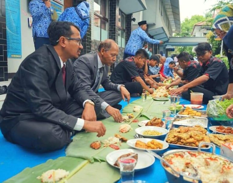 Tradisi Masyarakat Sunda,Ngaliwet Menjelang Ramadhan