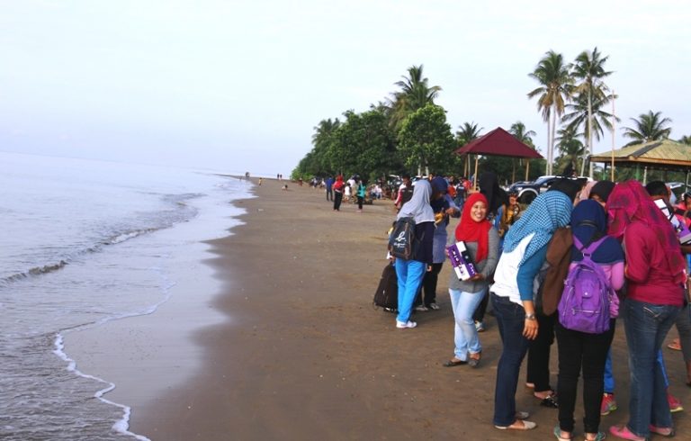 Mudik Lebaran Ke Kalimantan Enak Plesiran Di Pantai