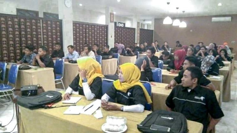 Kemenpar Bekali Pelatihan Usaha Pariwisata Di Sumbawa