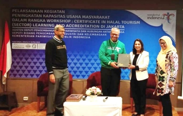 Kemenpar Dorong Industri Perhotelan Kembangkan Wisata Halal