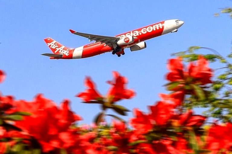 AirAsia Start Awal Mendarat Di Bandara Kertajati