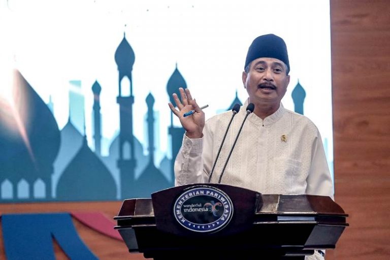 Menpar Sebut Kunjungan Wisman ke Indonesia Tidak Bagus