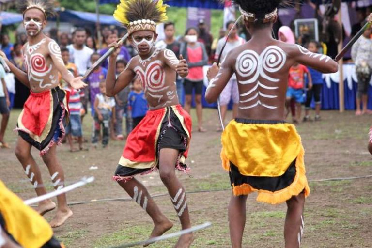 Kegembiraan Warga Papua Menyaksikan Festival Crossborder Sota 2019