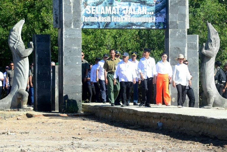 Utamakan Konservasi, Jokowi Minta Wisatawan Ke Pulau Komodo Dibatasi