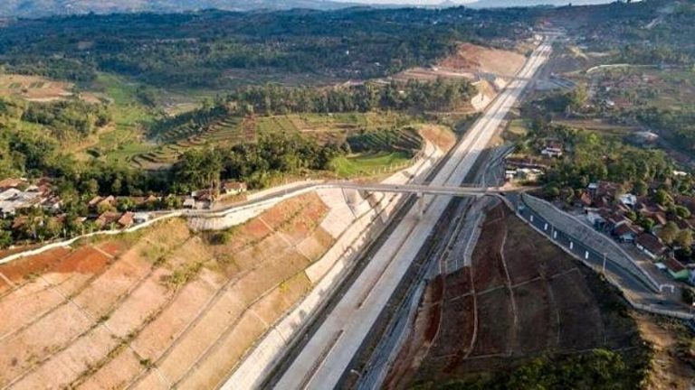 Tol Cisumdawu Tahun 2020 Tembus Ke Bandara Kertajati