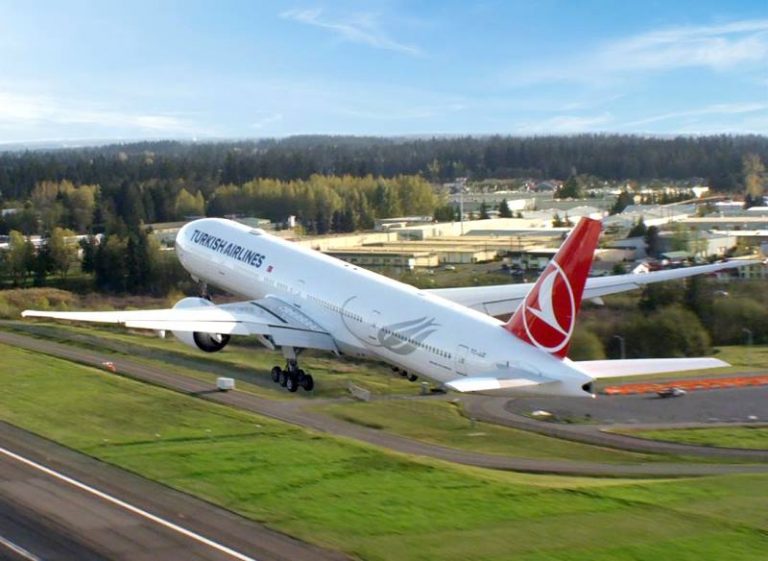 Turkish Airlines Dapat Perlakuan Khusus Saat Mendarat Di Bali?