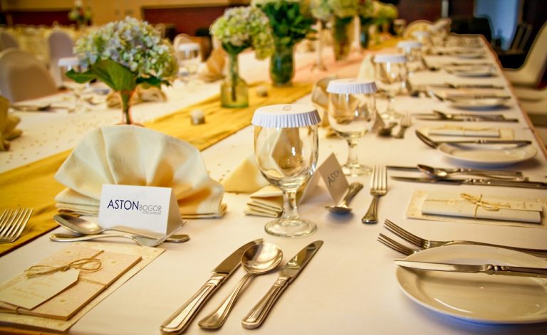 Aston Bogor Ajarkan Tata Cara Jamuan Makan