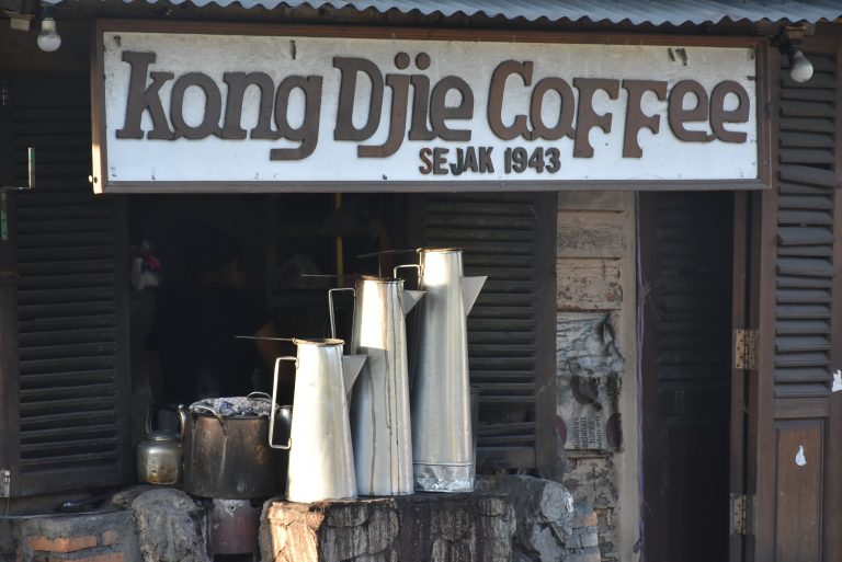 Ke Tanjung Pandan, Kurang Lengkap Sebelum Singgah ke Kong Djie