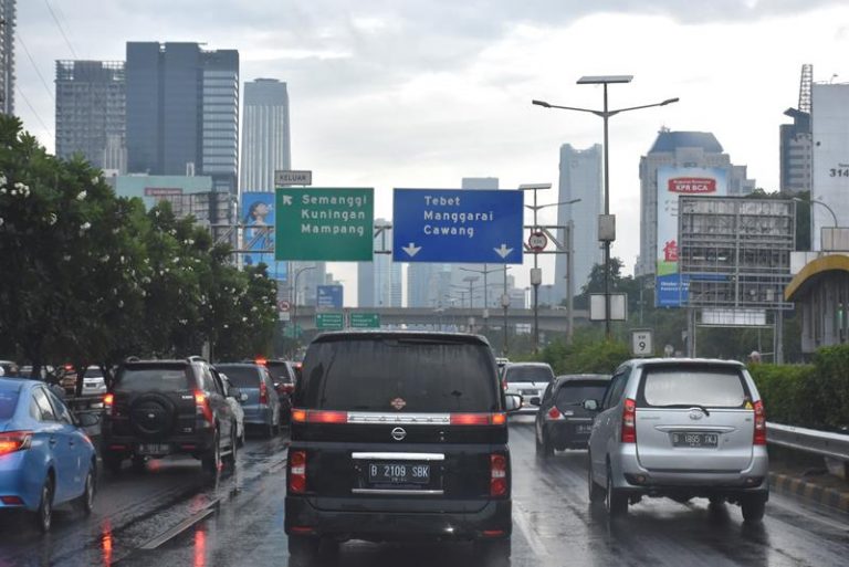 381.851 Kendaraan Tinggalkan Jabotabek Pada H-3 Lebaran