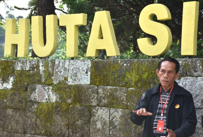 Raja Siallagan Ke-17 Menunggu Janji Presiden Jokowi