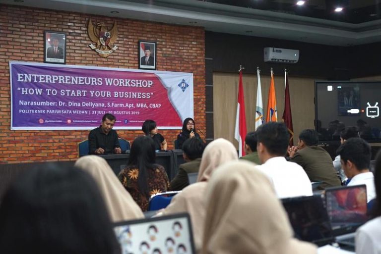 Poltekpar Medan Asah Mahasiswa di Unit Inkubator Bisnis dan Bursa Kerja
