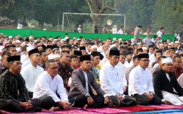 Didampingi Wali Kota Bima Arya, Presiden Jokowi Sholat Idul Adha Di KRB