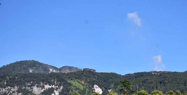 Gunung Tangkuban Parahu “Batuk” Lagi