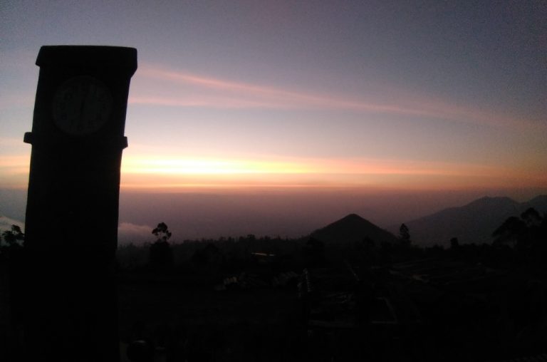Abadikan Keindahan Sunset Lewat Jepretan Kamera Smartphone