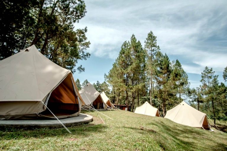 Danau Toba Segera Kembangkan Glamorous Camping