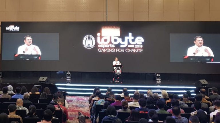 Menkominfo Dorong Generasi Muda Terjun ke Industri Game dan Esports