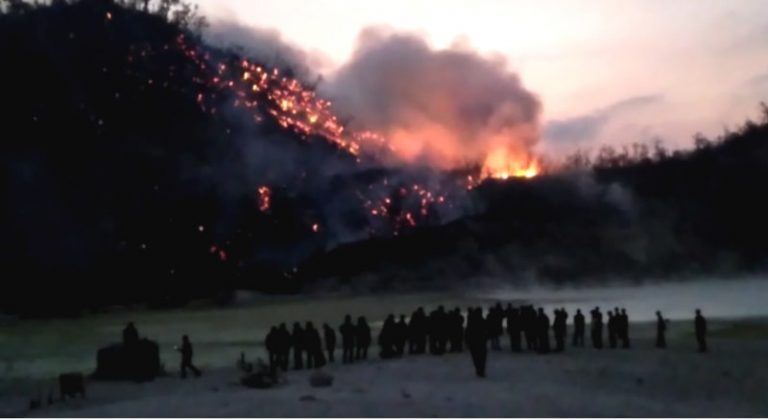 Kawah Putih Ciwedey Masih Berbahaya Karena Api Belum Padam Â 