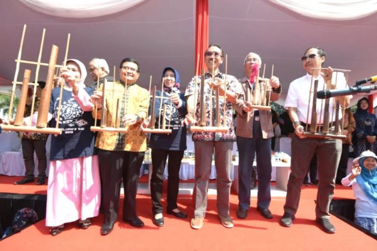 Sekda: Tampilkan Angklung Di Hotel-hotel Yang Menampung Wisman
